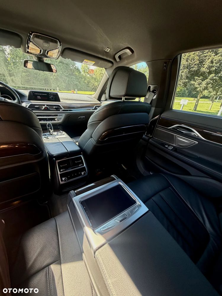 BMW Seria 7 730d - 22