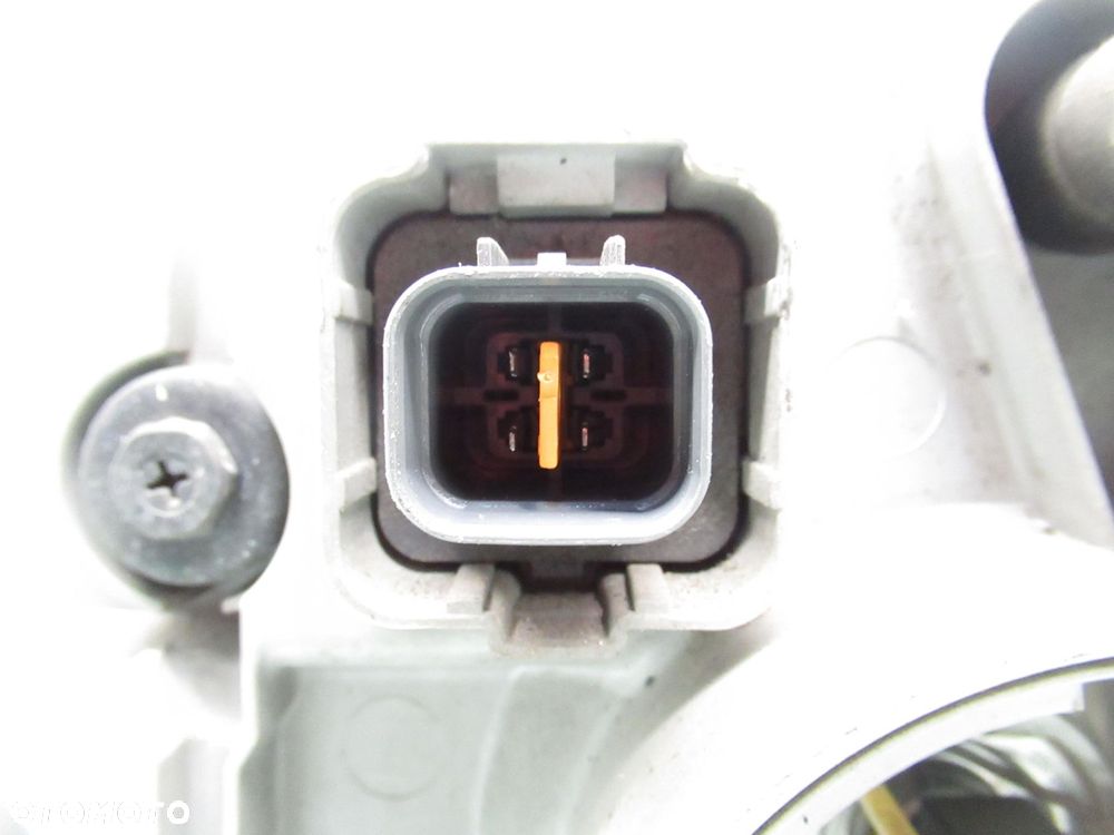 LAMPA PRAWA PRZEDNIA KIA CARNIVAL II - 2