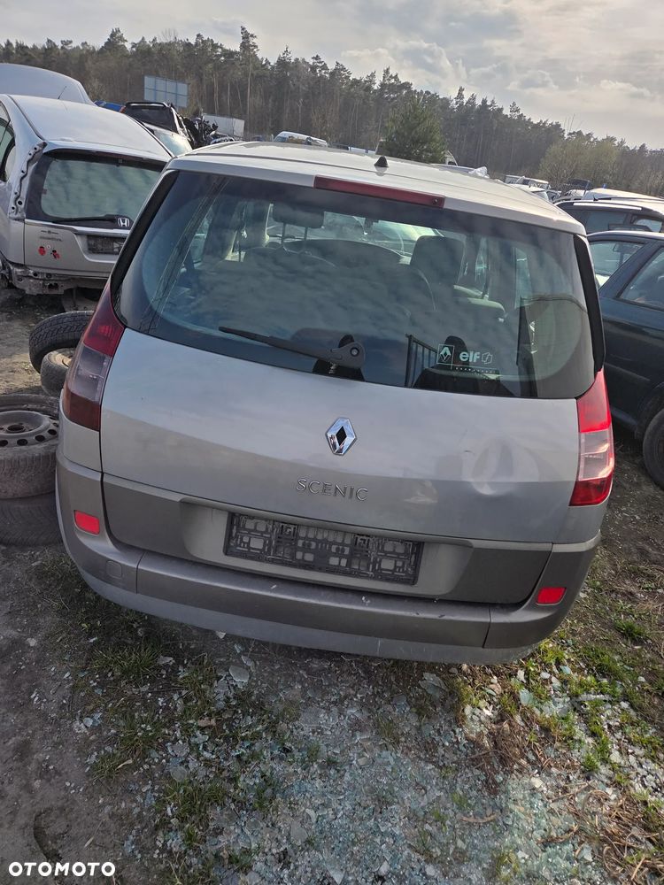 Renault Scenic II 1.5 dCi - 2
