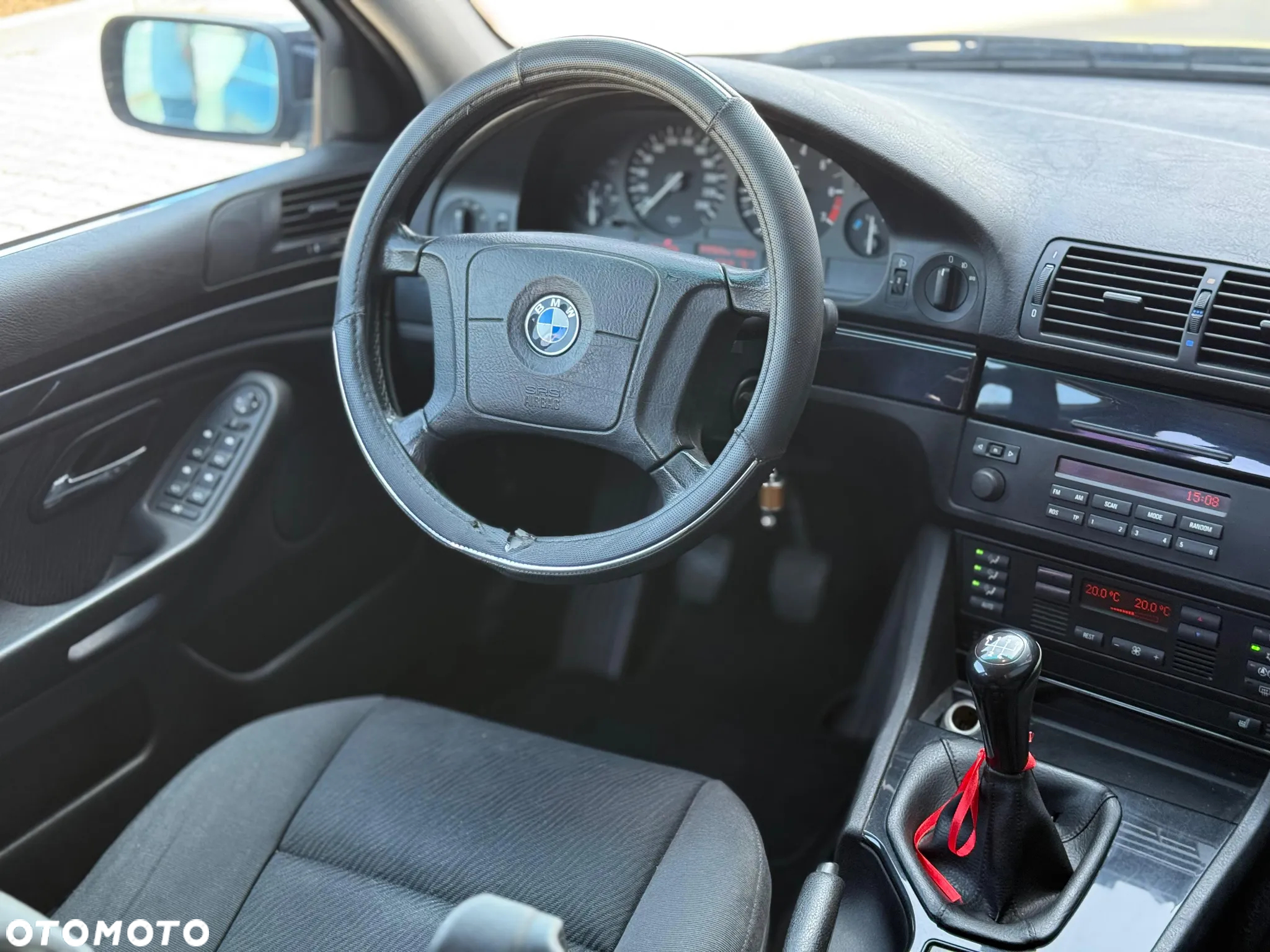 BMW Seria 5 520i - 28