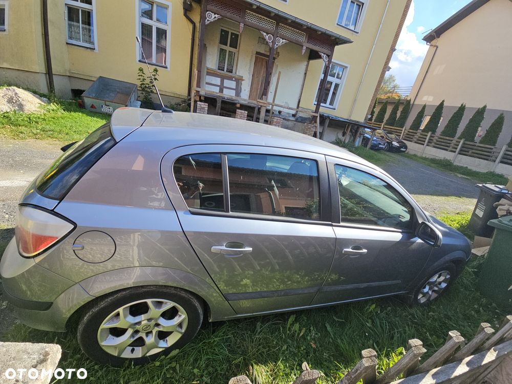 Opel Astra - 2