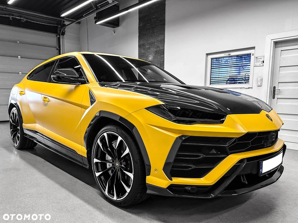 Lamborghini Urus - 1