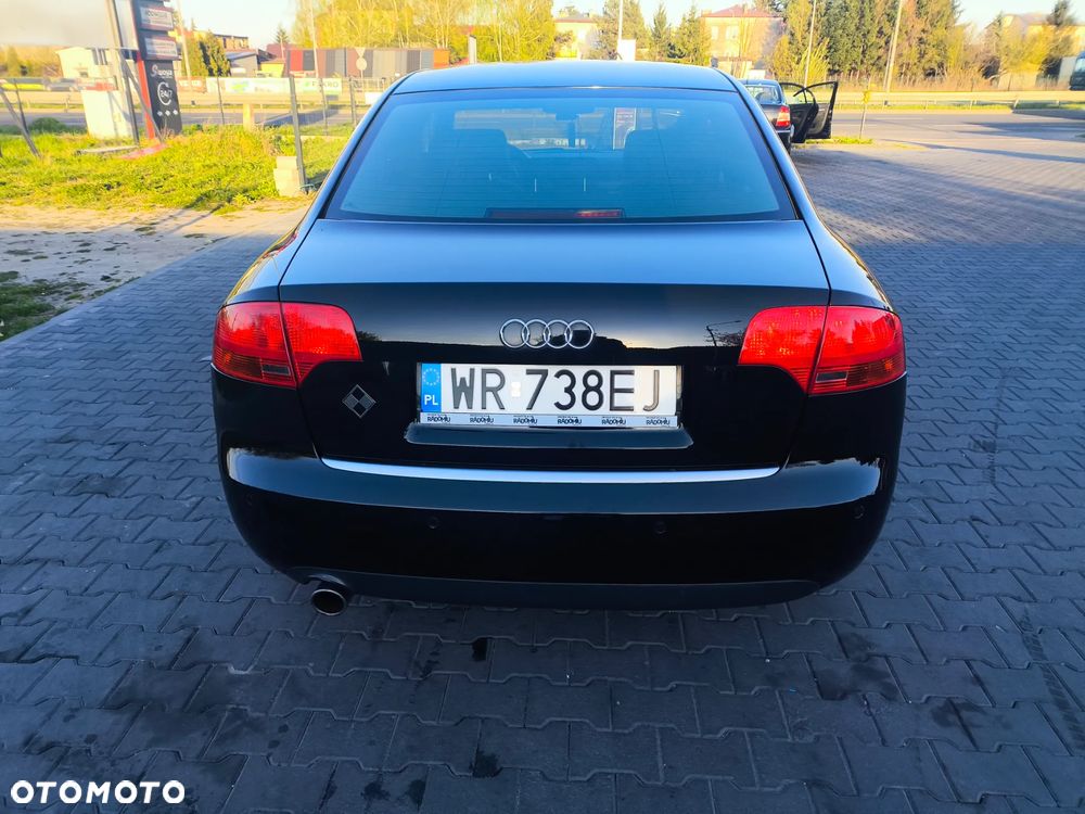 Audi A4 Limousine 1.6 - 9