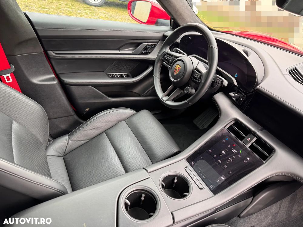 Porsche Taycan - 14