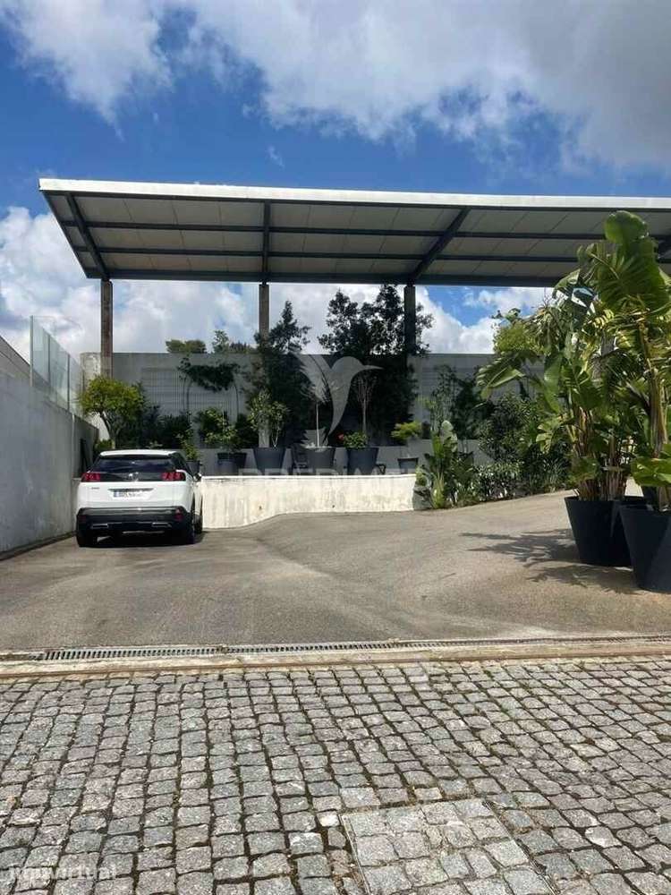 Armazém, 2.801 m2 em São João da Madeira - Grande imagem: 3/12