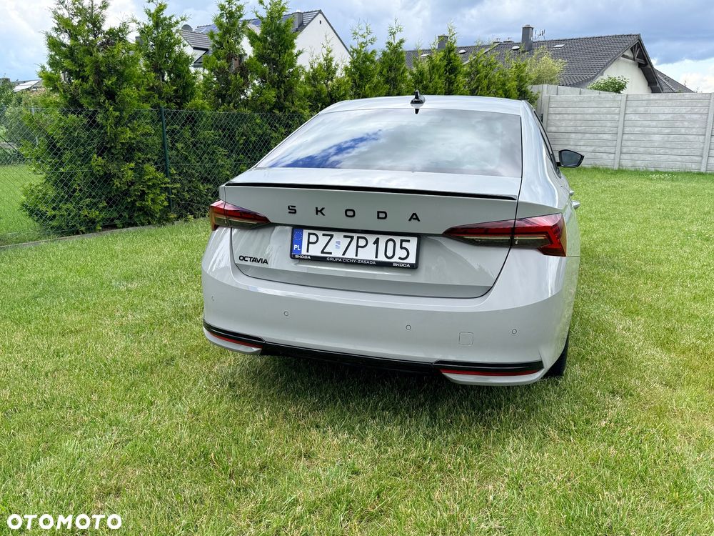 Skoda Octavia 2.0 TDI Sportline DSG - 21