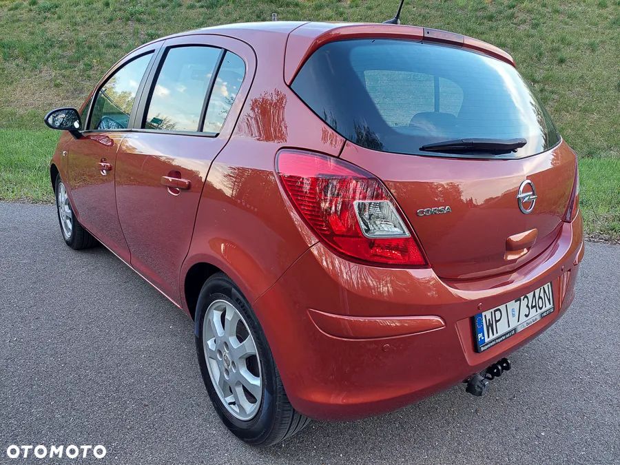 Opel Corsa 1.2 16V Edition / Active - 11