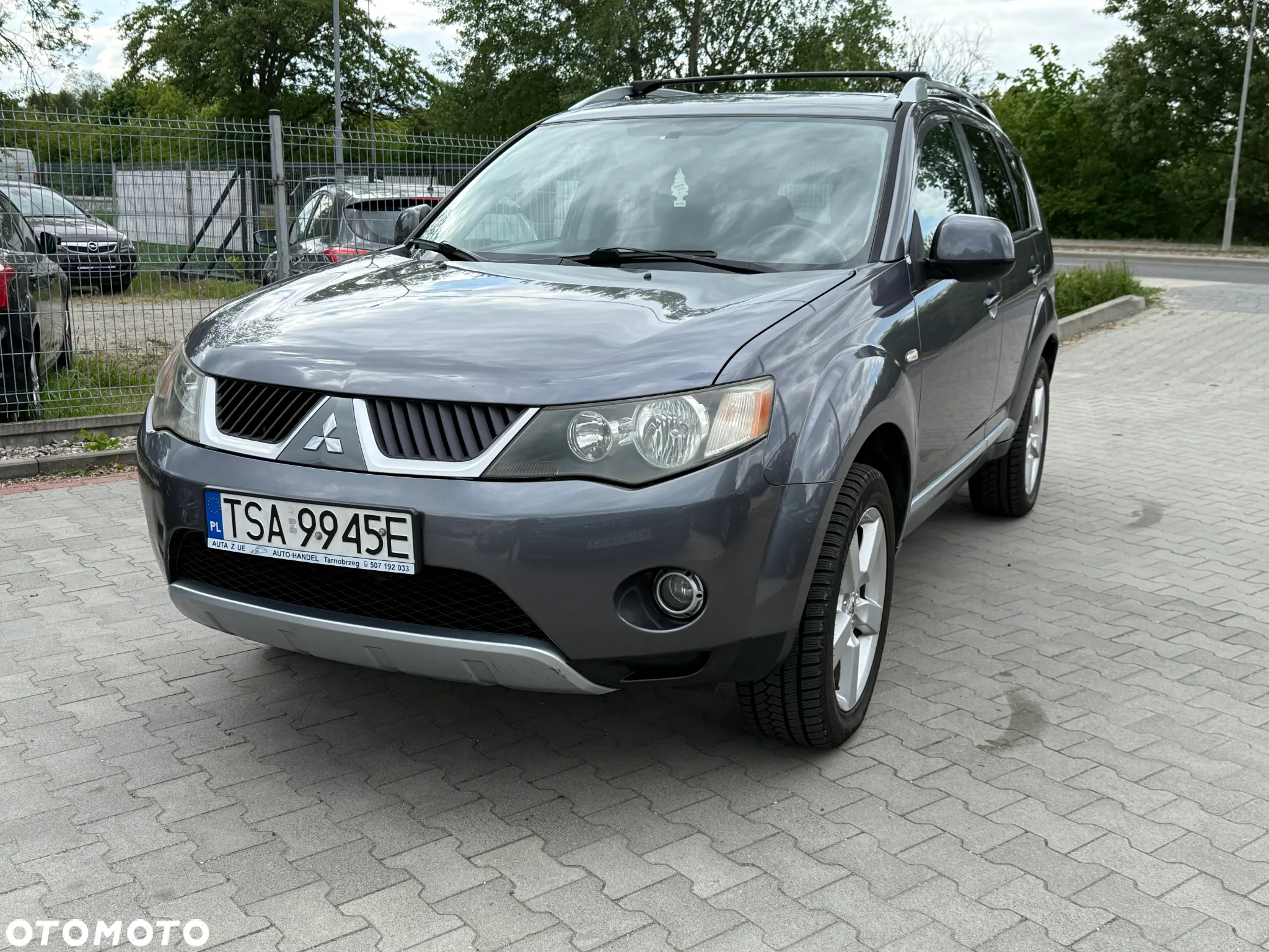 Mitsubishi Outlander 2.4 Intense + - 12