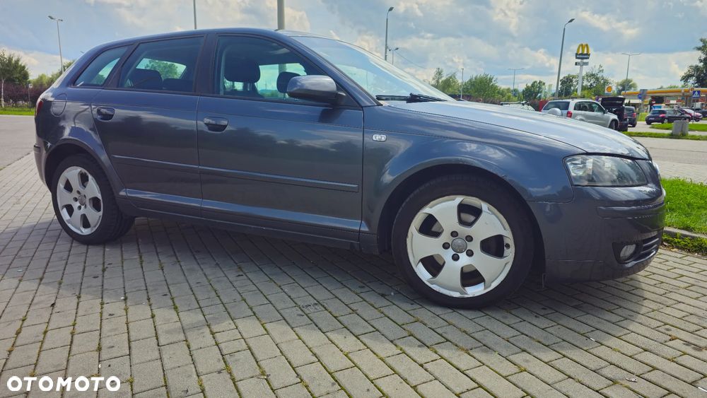 Audi A3 Sportback - 2