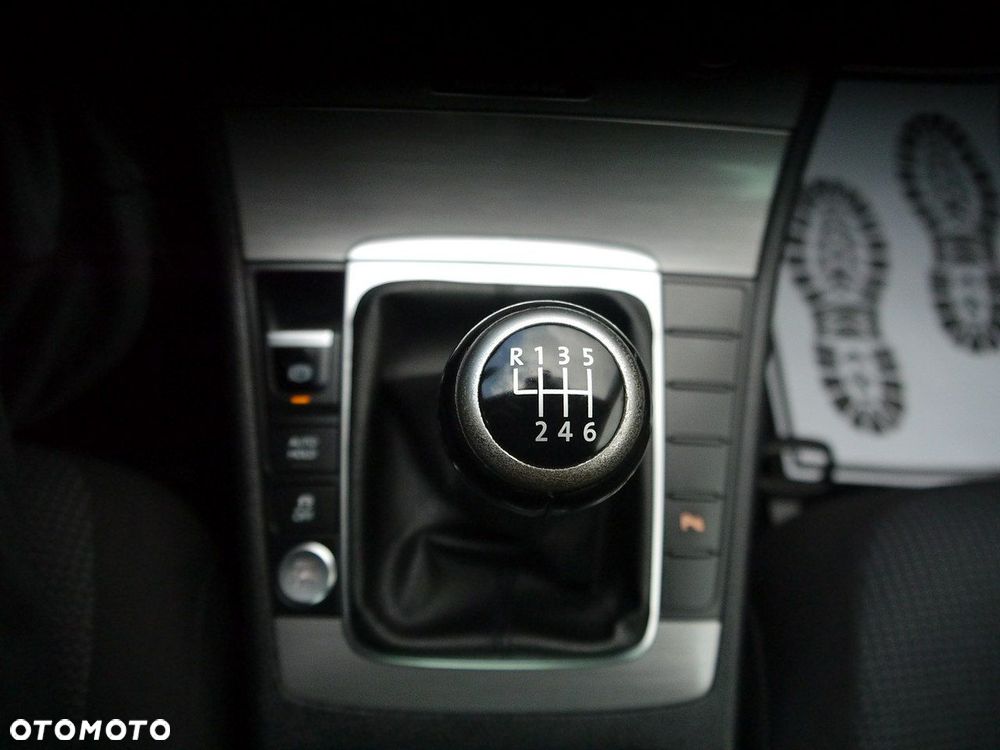 Volkswagen Passat 1.8 TSI Comfortline - 21