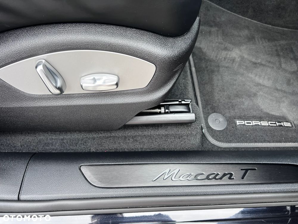 Porsche Macan T - 15