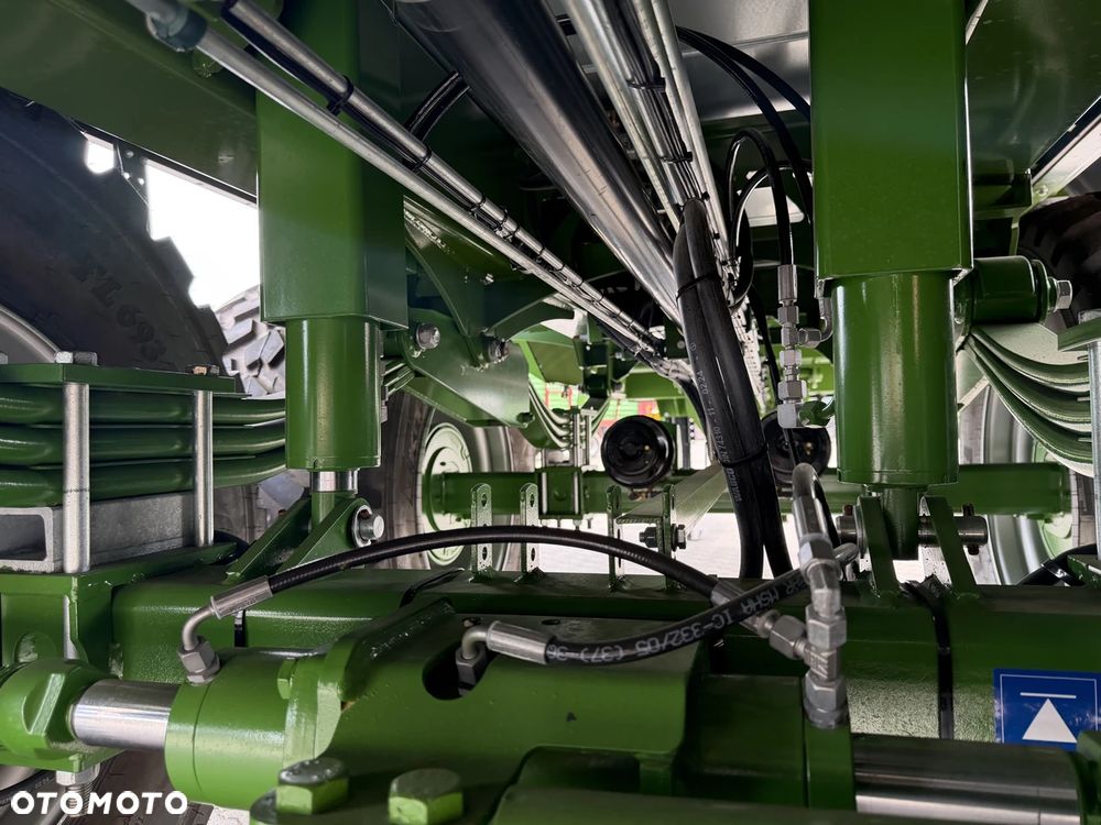 Bergmann Precyzyjny uniwersalny rozrzutnik wapna i obornika XPERT 4.22 - 34