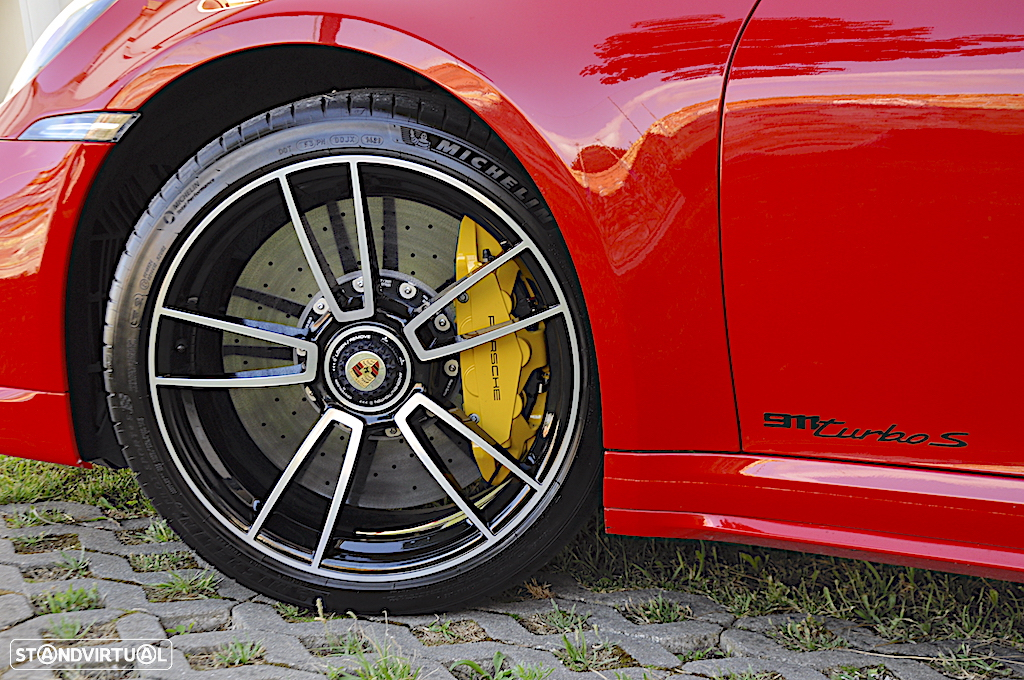 Porsche 911 (992) Turbo S PDK - 12