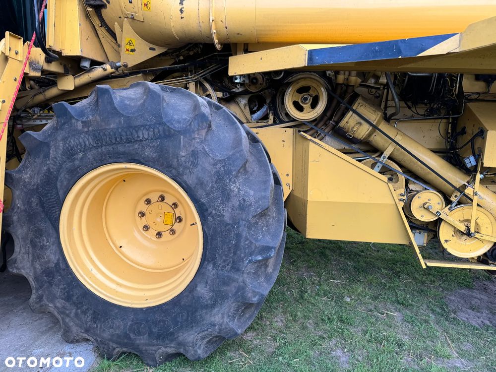 New Holland TX 66 - 6