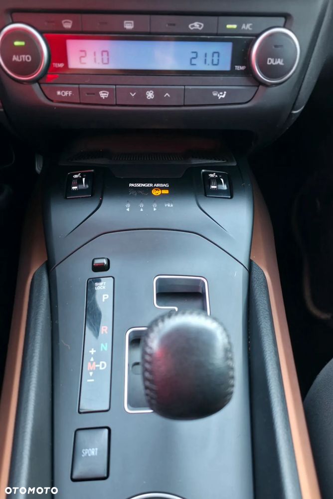 Toyota Avensis Touring Sports 1.8 Multidrive S Business Edition - 11