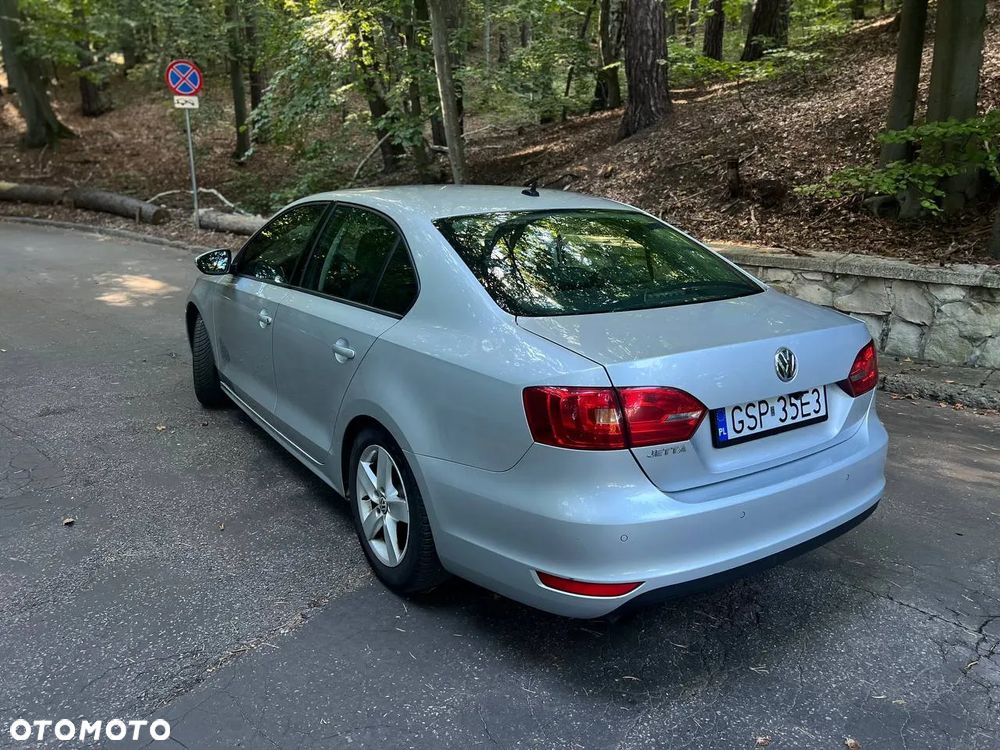 Volkswagen Jetta 1.2 TSI Comfortline - 12