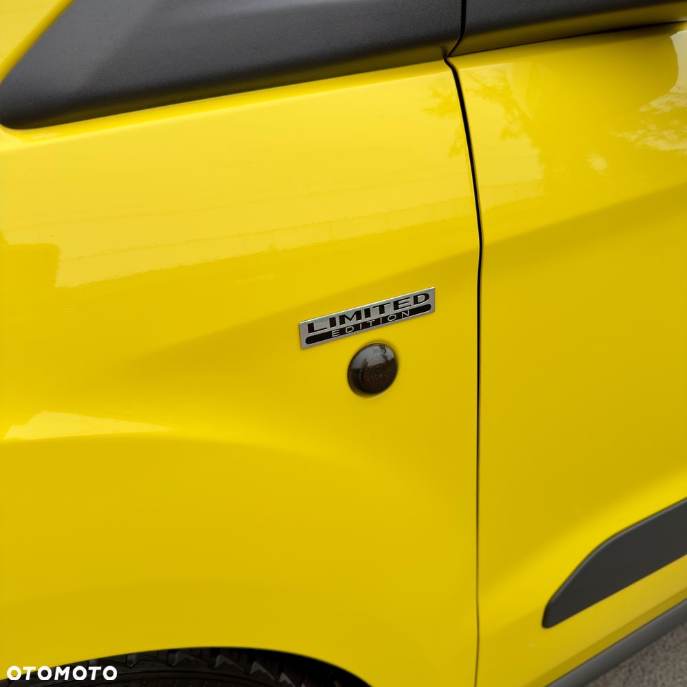Ford Transit Courier - 31