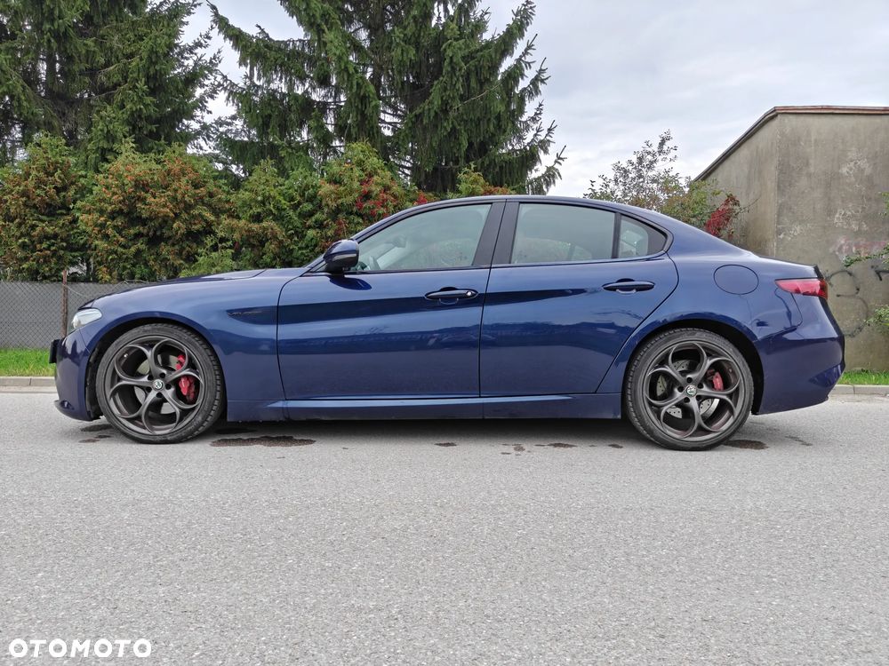 Alfa Romeo Giulia 2017 photo 5