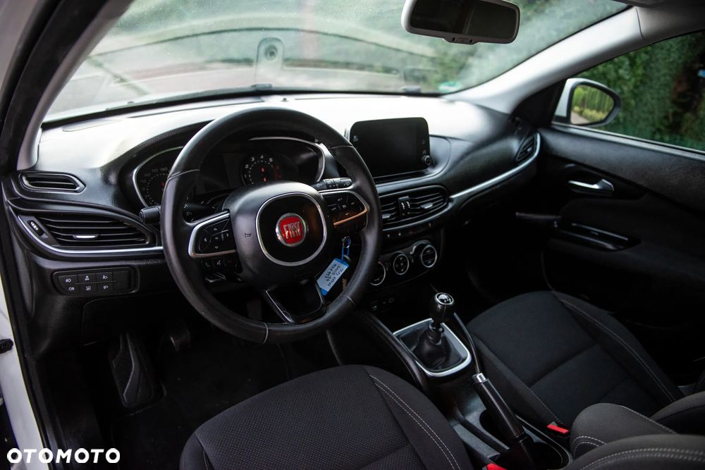 Fiat Tipo 1.4 T-Jet Lounge - 19
