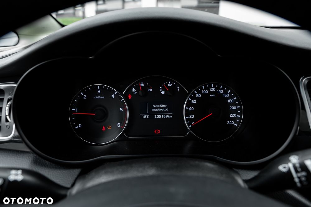 Kia Carens 1.7 CRDi 141 ISG Vision - 29