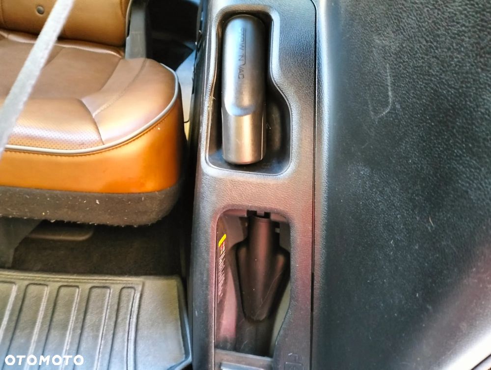 Chrysler Pacifica - 24