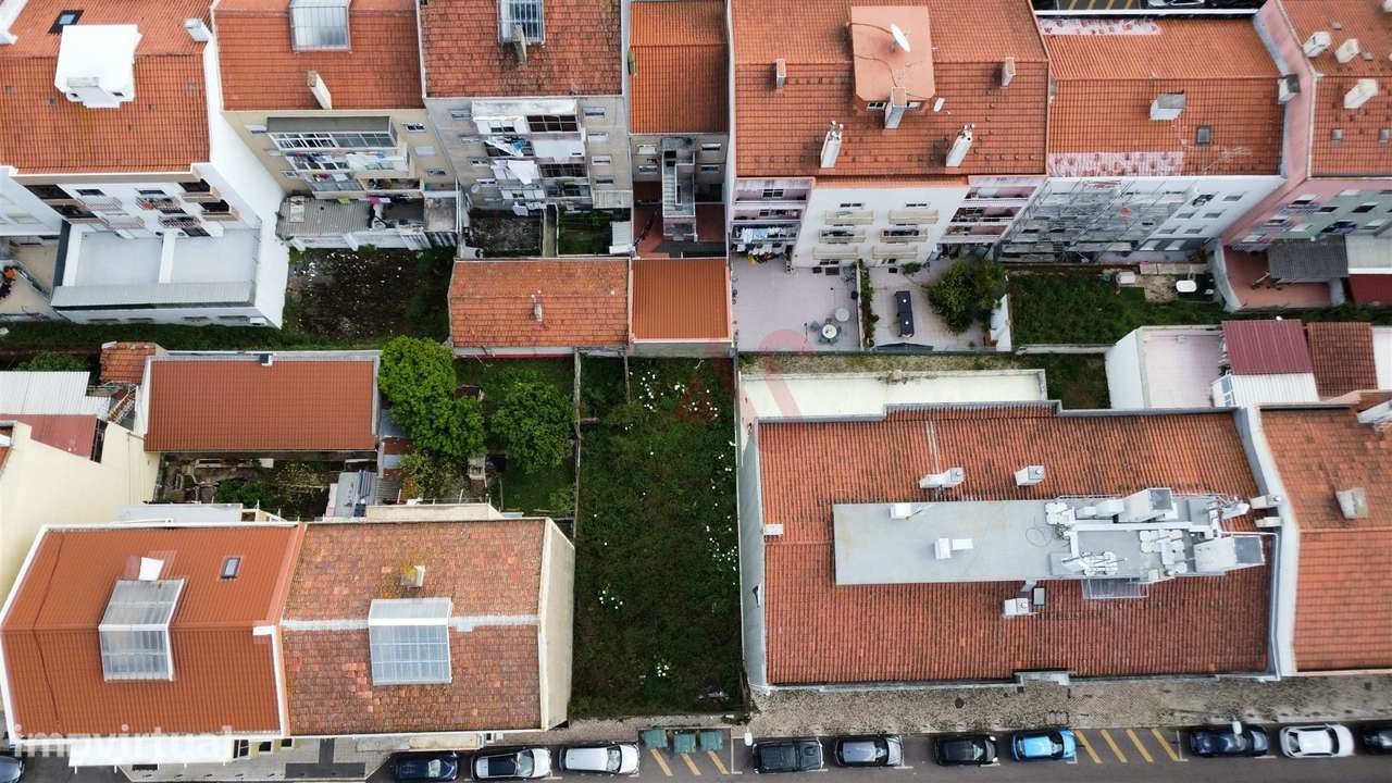 Terreno Urbano para Construção com 183,69 m² na Encosta do Sol (Brando - Grande imagem: 2/16