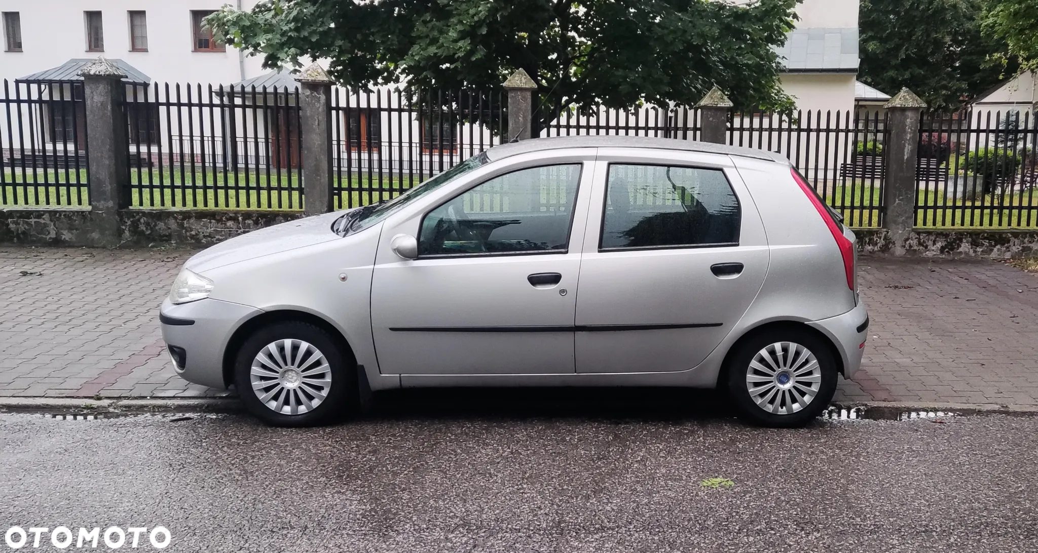 Fiat Punto 1.2 16V HLX - 2