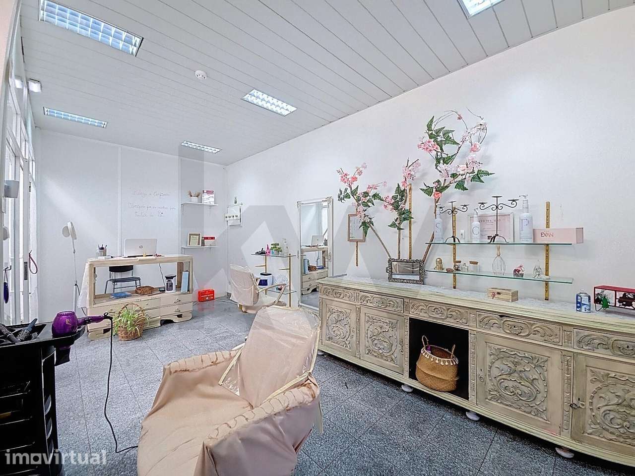 Loja | 20,20 m2 | Logradouro Privativo de 41 m2 | Pronta a Utilizar | - Grande imagem: 4/12