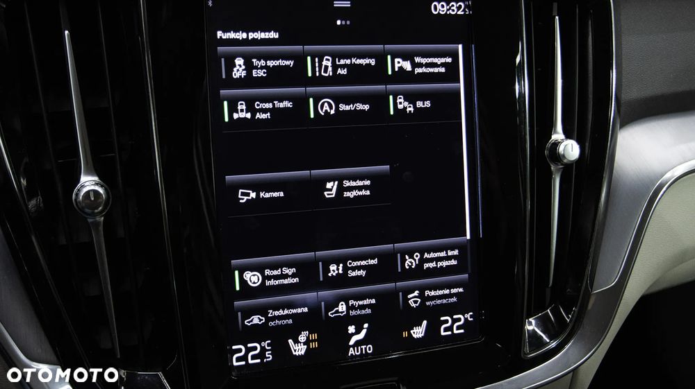 Volvo V60 B4 B Momentum Pro - 26