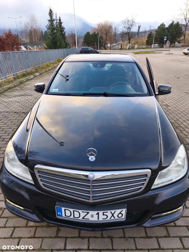 Mercedes-Benz Klasa C 180 CGI BlueEff Avantgarde - 1