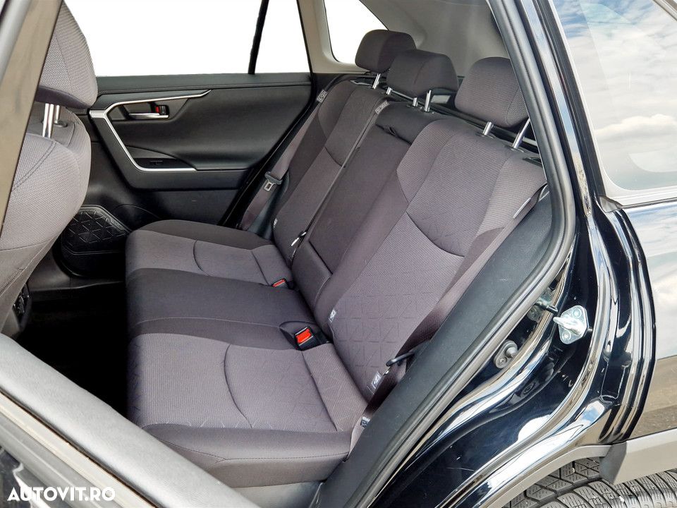 Toyota RAV4 - 16