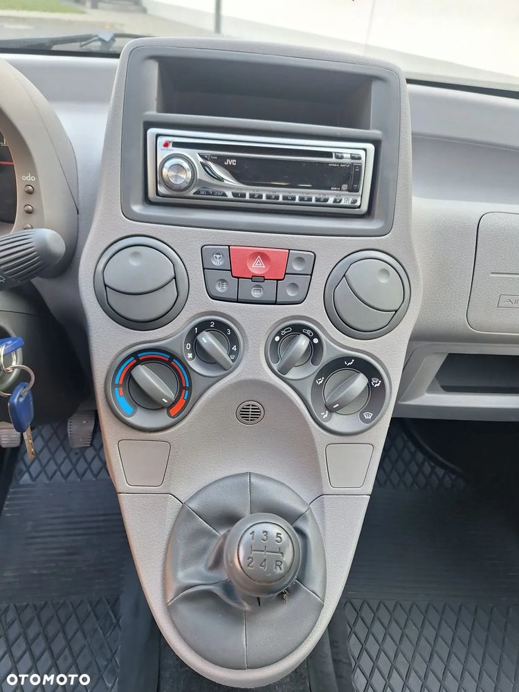 Fiat Panda 1.1 Active dla kobiet - 31