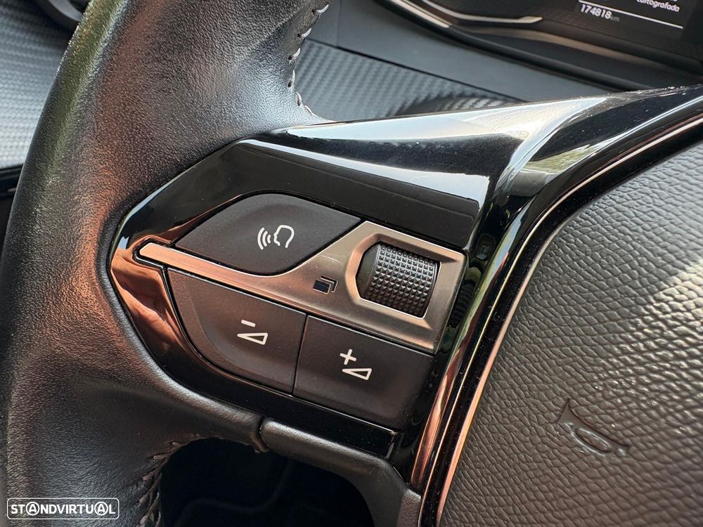 Peugeot 208 BlueHDi 100 Active - 34