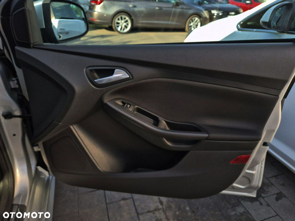 Ford Focus - 25