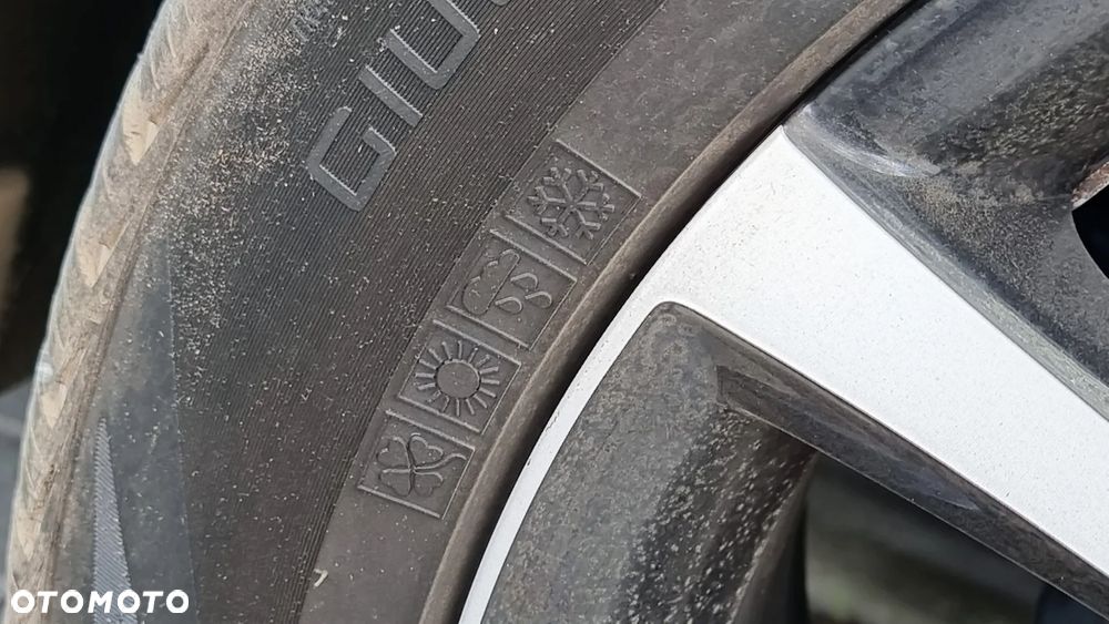 Toyota C-HR 1.2 T Premium - 38