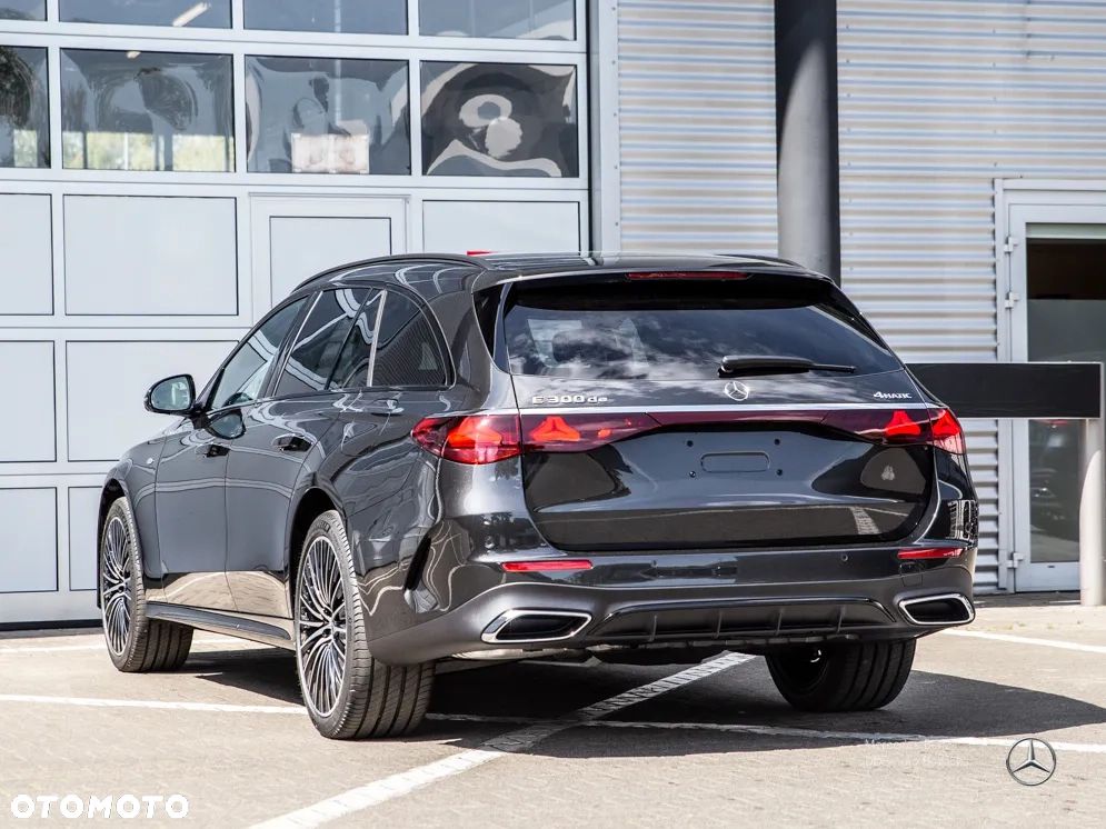 Mercedes-Benz Klasa E 300 de PHEV 4-Matic AMG 9G-Tronic - 5