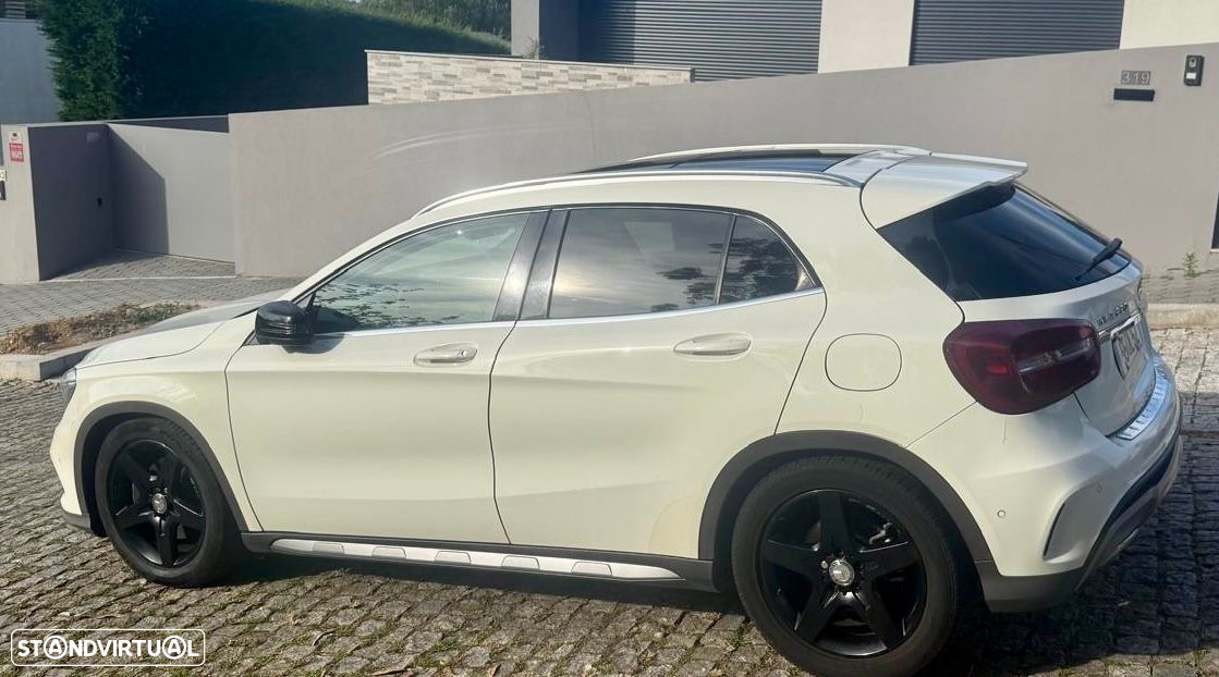 Mercedes-Benz GLA 220 CDi AMG Line 4-Matic - 14