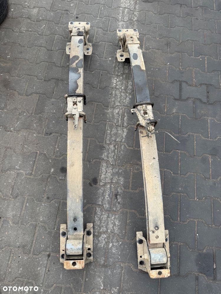 Resory 2 pióra komplet Renault Master III - 2