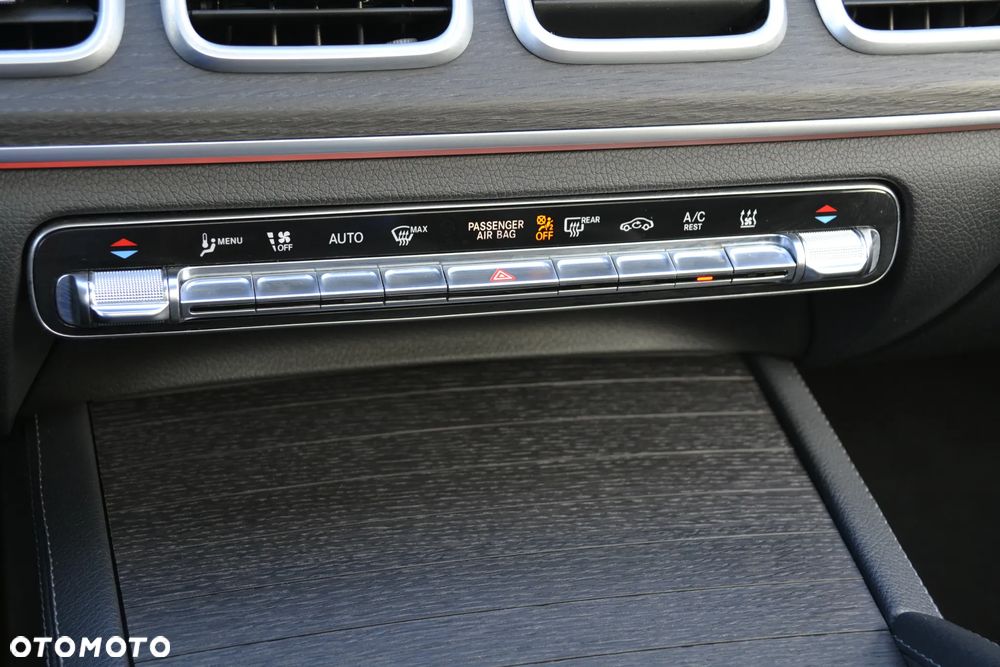 Mercedes-Benz GLE - 33