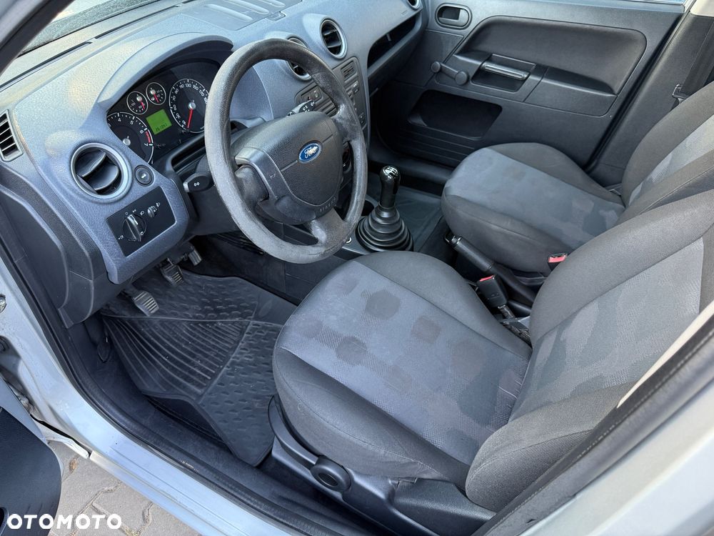 Ford Fusion 1.4 Trend - 9