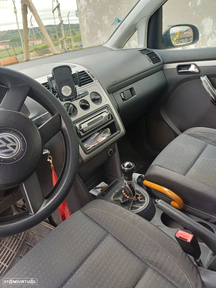 VW Touran 1.9 TDi Basis 7L - 4