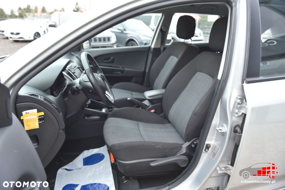 Kia Ceed - 13