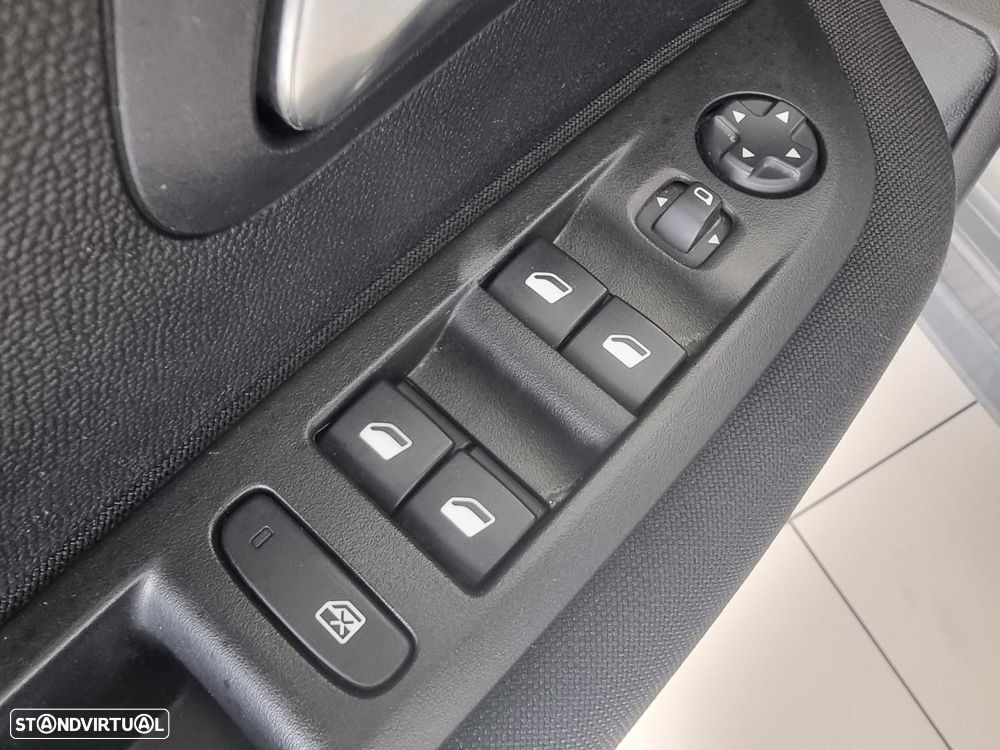 Peugeot 208 1.2 PureTech Active Pack - 15