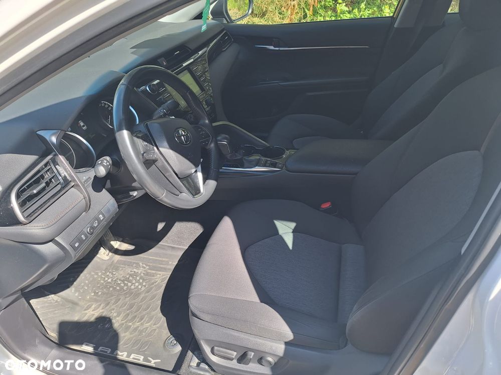 Toyota Camry 2.5 Hybrid Comfort CVT - 5