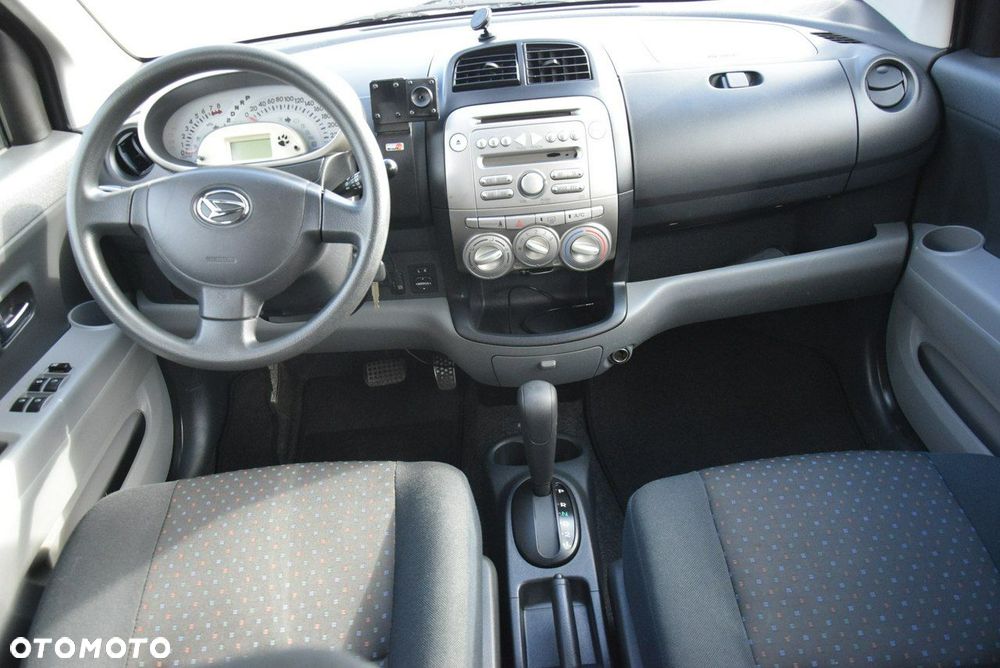 Daihatsu Sirion - 22
