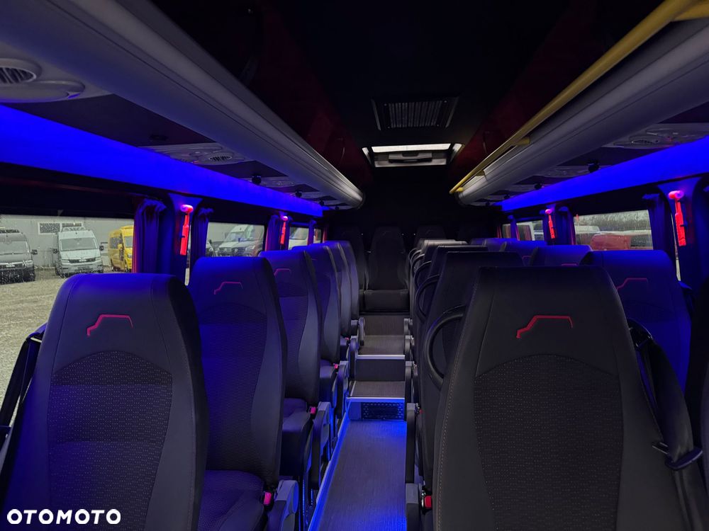 Mercedes-Benz Sprinter 517 - 7