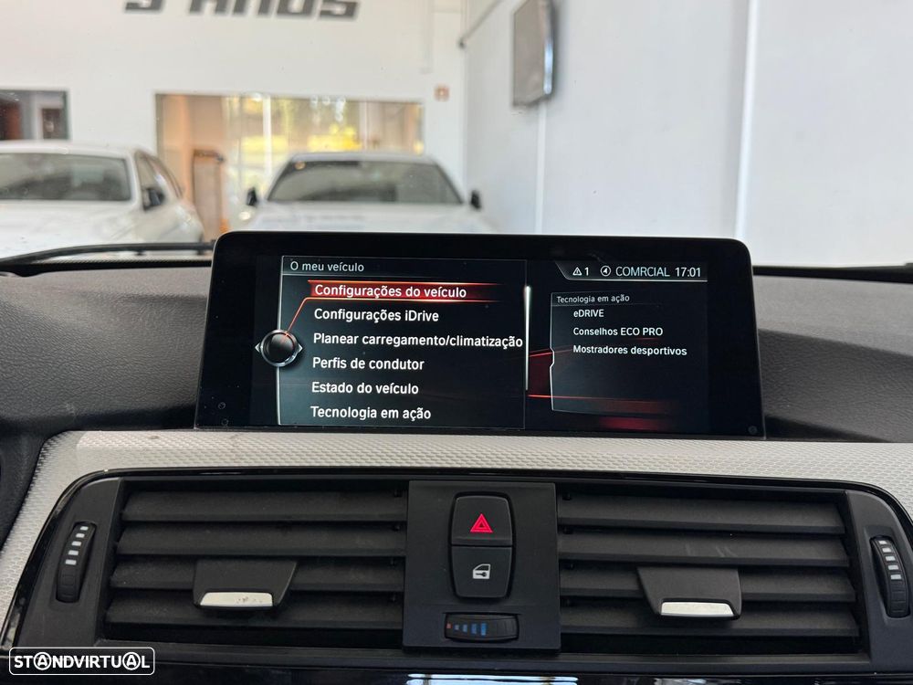 BMW 330 e iPerformance Pack M - 23