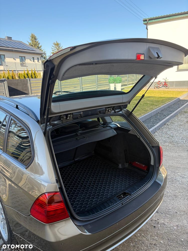 BMW Seria 3 - 22