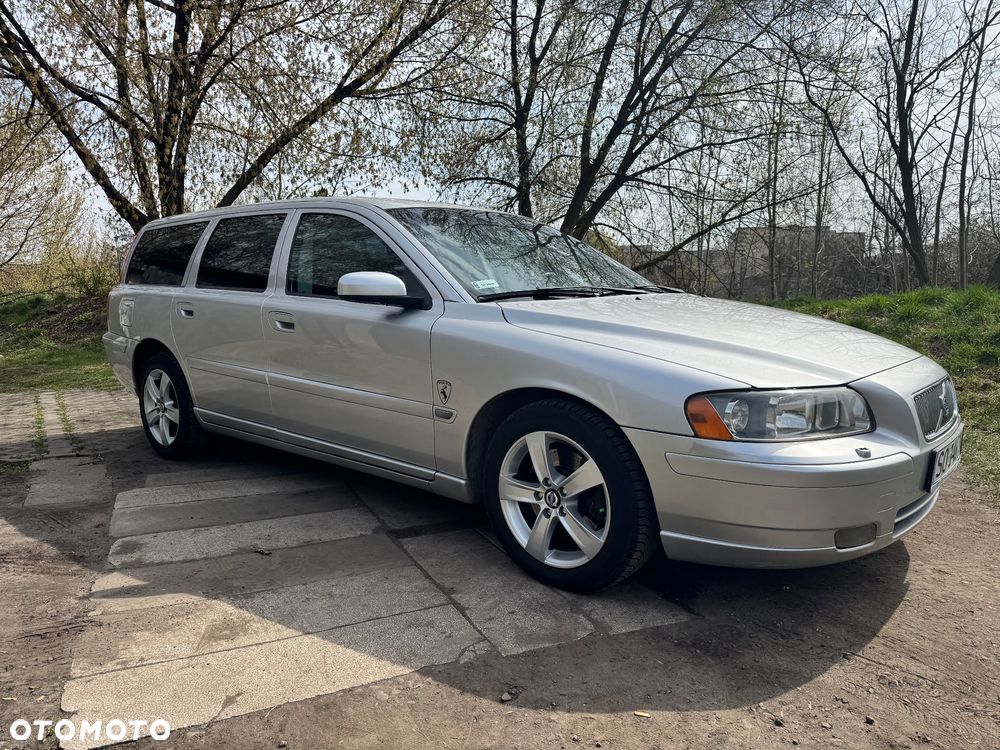 Volvo V70 2.4D5 Momentum - 3