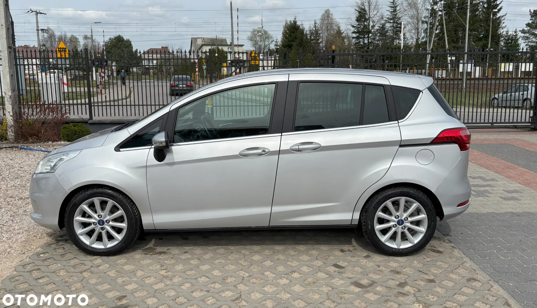 Ford B-MAX 1.6 TDCi SYNC Edition - 10